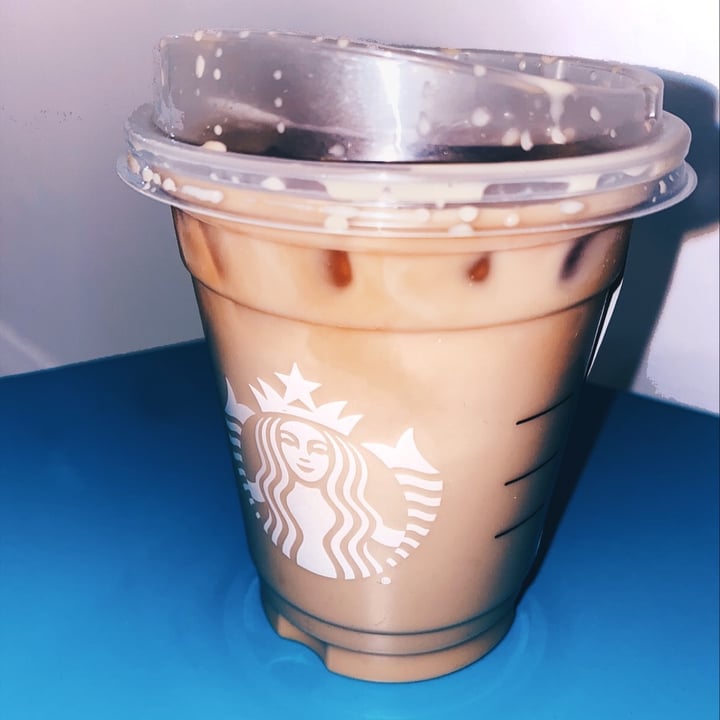 Starbucks 1 Pump Caramel 1 Pump Vanilla Blonde Iced Oat Milk Latte