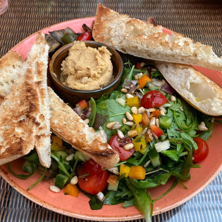 Sara's Tea Garden LeighonSea, SouthendonSea, United Kingdom Salad