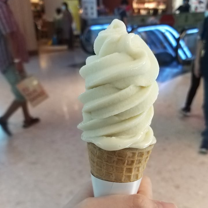 Mr Bean NonDairy Soft Serve Icecream Reviews abillion