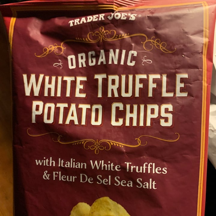 Trader Joe's Organic white truffle potato chips Review abillion