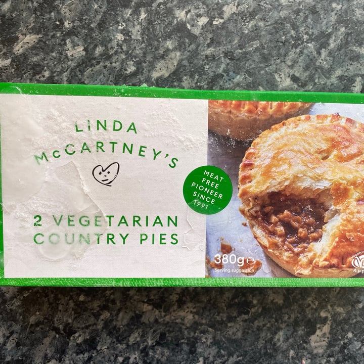 Linda McCartney's 2 vegetarian Country pies Review | abillion