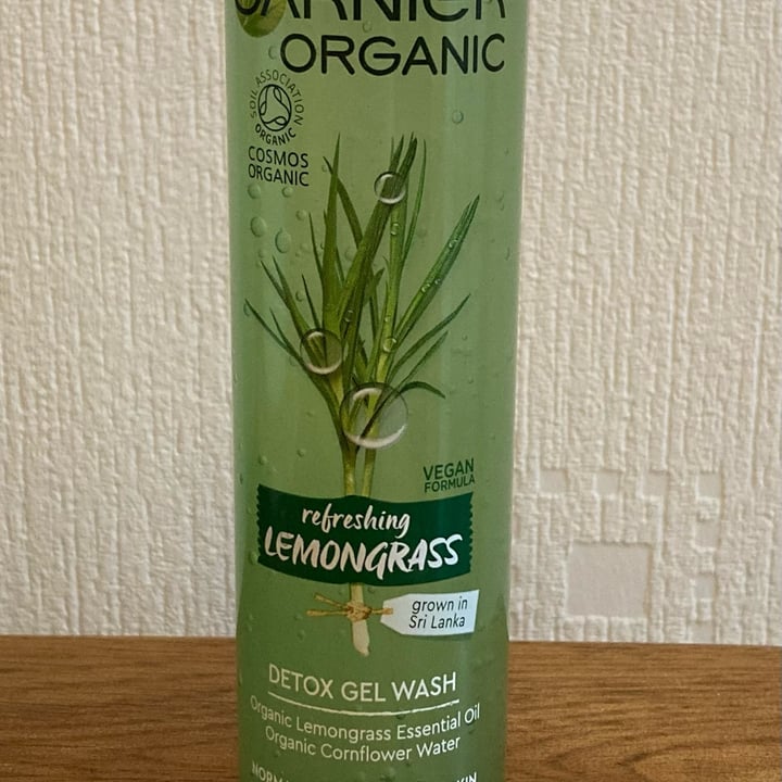 Garnier Organic Refreshing Lemongrass Detox Gel Wash Review abillion
