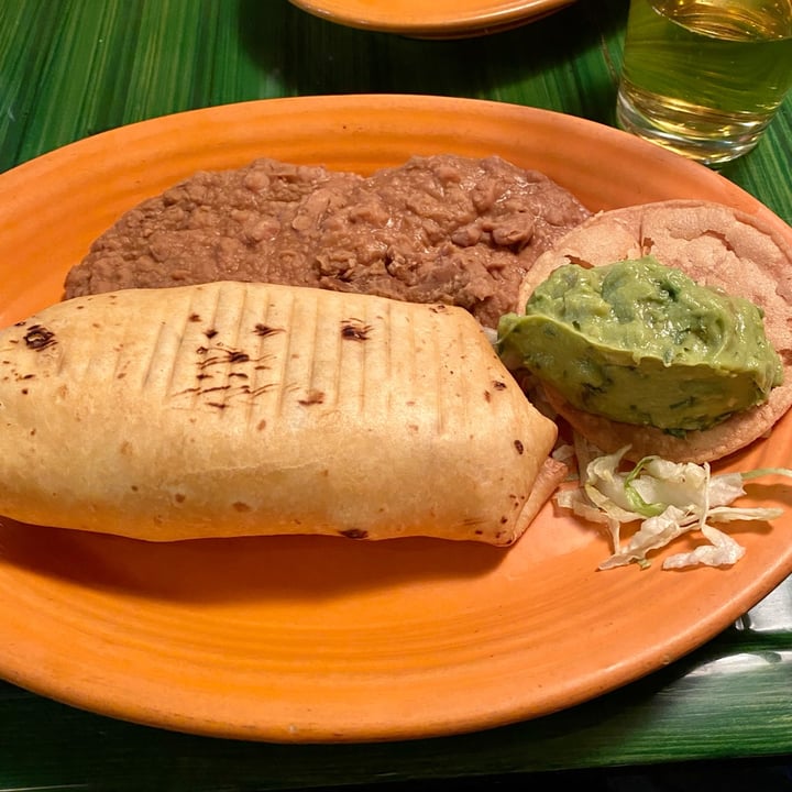 Hombres Mexican and Cantina Veggie Chimichanga Reviews | abillion