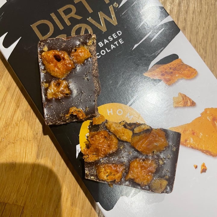 review photo of Dirty Cow Honey Come Home Chocolate Bar shared by @veganarian-yogi on 12 Dec 2022 - review