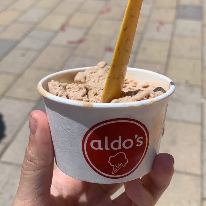 review photo of Aldo's Italian gelato Helado Vegano shared by @recettasveganas on 13 Apr 2022 - review