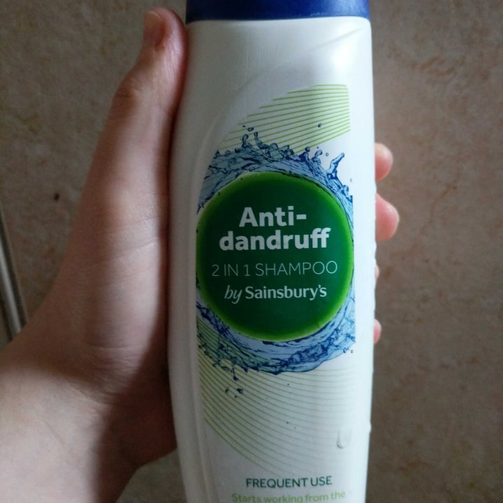 Sainsbury’s Classic Clean AntiDandruff 2 in 1 Shampoo Reviews abillion