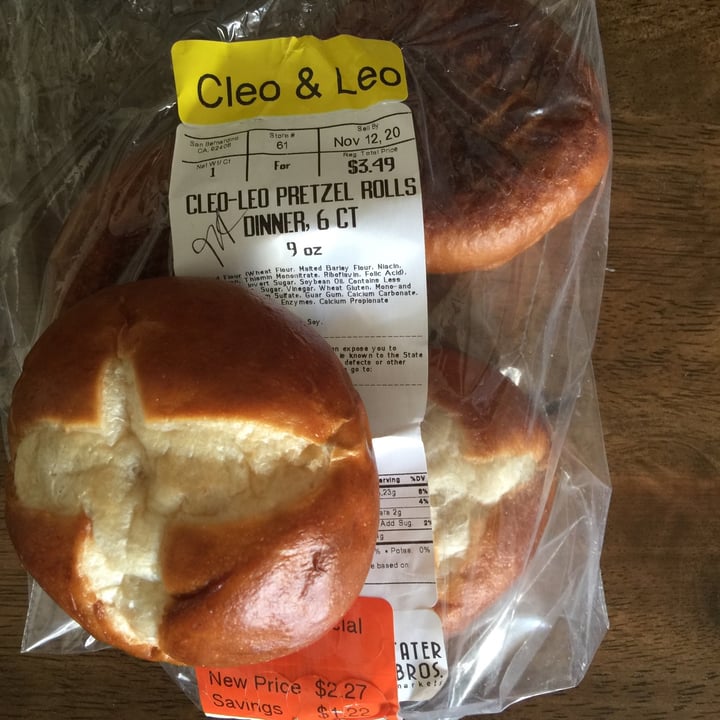Cleo & Leo Pretzel Dinner Rolls Review abillion