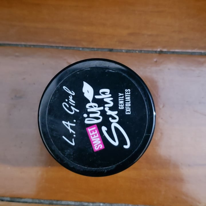 L.A. Girl Lip scrub Review abillion