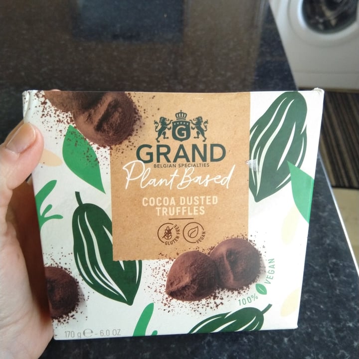 Grand Belgian Specialties Cocoa dusted truffles Review abillion