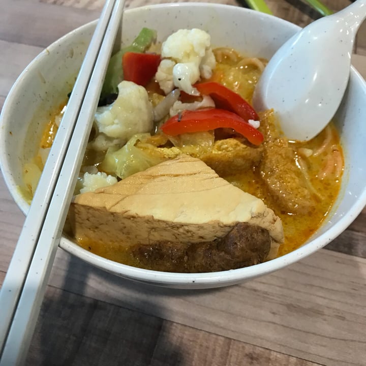 NUS Science Canteen (Frontier Phase 1) Curry noodles Reviews abillion