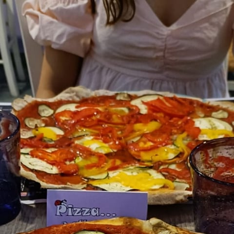 Pizza Vegetariana Senza Mozzarella Con Impasto Piccante