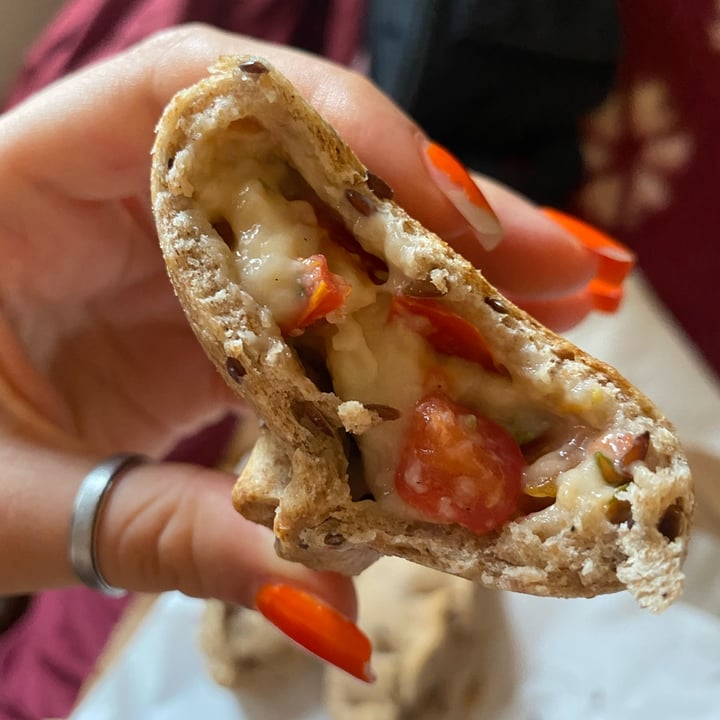 review photo of Origen Vegetal Empanada Capresse shared by @panchiveg on 21 Jan 2022 - review