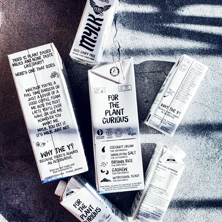 review photo of Rebel Kitchen Extra Creamy Mylk shared by @curvyherby on 22 Sep 2020 - review