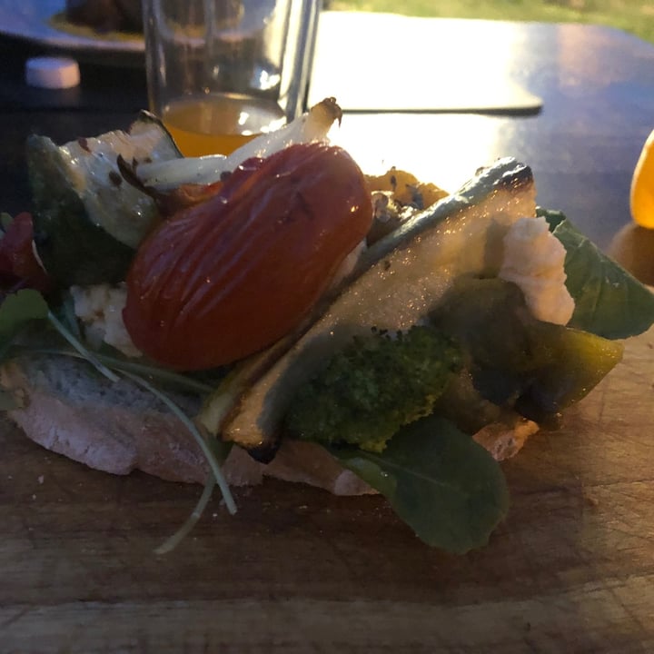 La Zaina Restaurant El Calafate, Argentina Toston Con Hummus Y