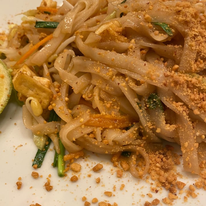 Naga Thai Bologna, Italy Pad Thai Veg Review abillion