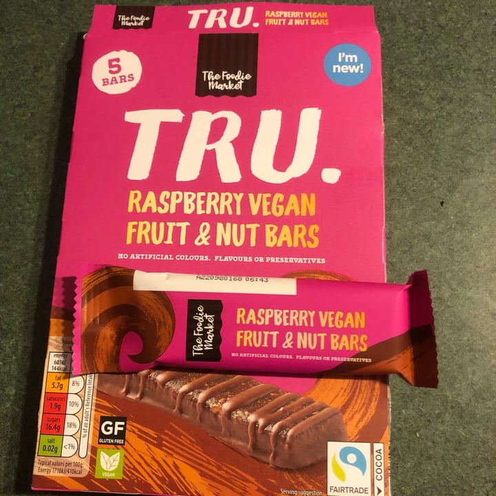 The Foodie Market Raspberry Vegan Fruit & Nut Bars Review abillion