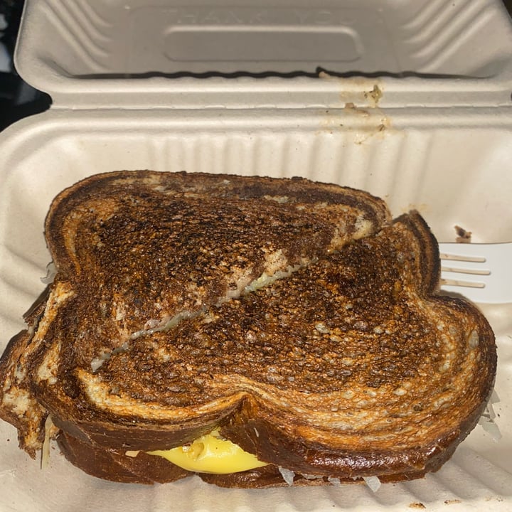 The Tree Hugger Truck Downtown Kansas City, Kansas City, United States