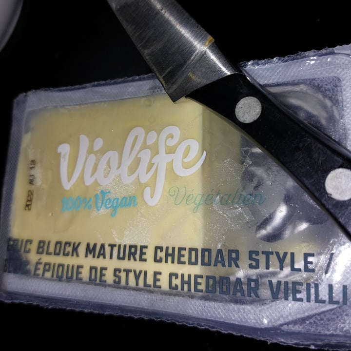 review photo of Violife Epic Block Mature Cheddar Style shared by @hbchic on 30 Dec 2021 - review