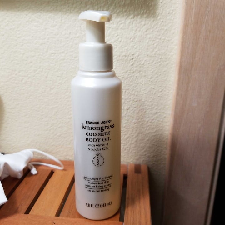 Trader Joe's Lemongrass coconut body oil Review abillion
