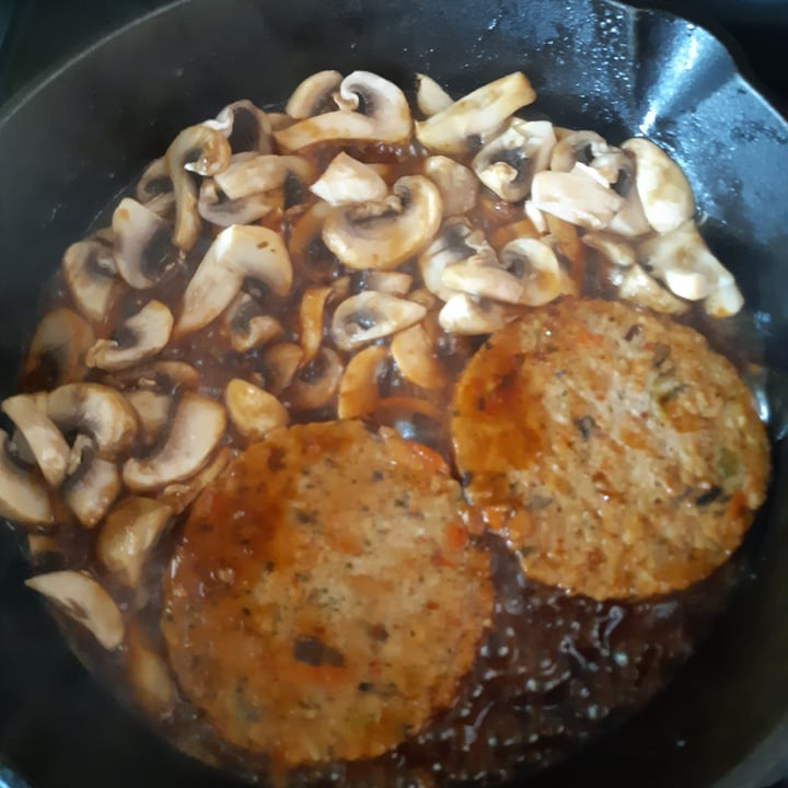 review photo of Sol Cuisine Portabello Mushroom And Wild Rice Burgers shared by @plantsinmytummy on 23 Jul 2021 - review