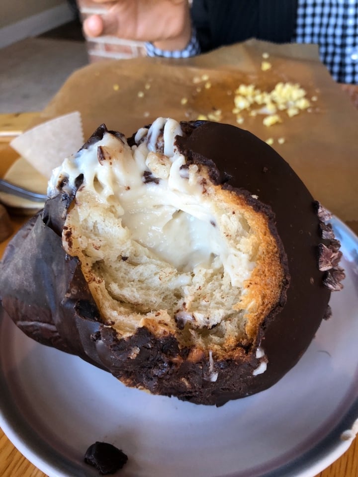 Breads On Oak Leonidas, New Orleans, United States Boston Cream filled