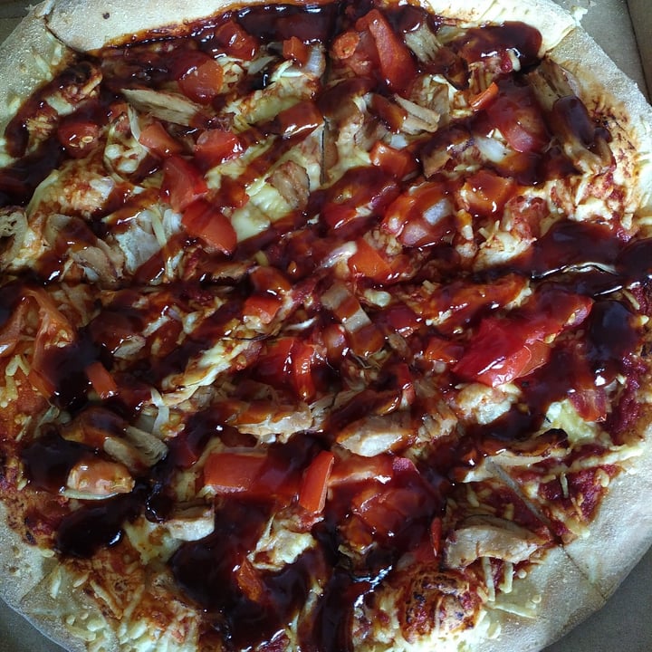 Domino's Pizza Eaubonne, France Vegan BBQ Review abillion