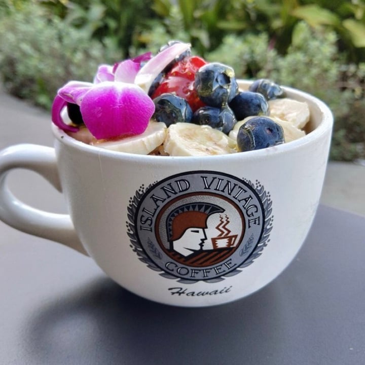 Island Vintage Coffee Kapolei, United States Açai Bowl Review abillion