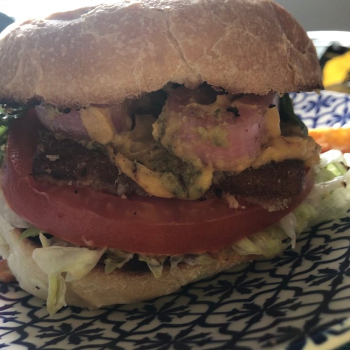 Planta Base Burgers Grita Falsa Chicken Burger Review abillion
