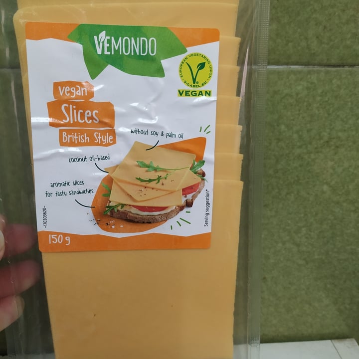 review photo of Vemondo Queso en lonchas estilo británico shared by @ditovegan on 14 Feb 2022 - review