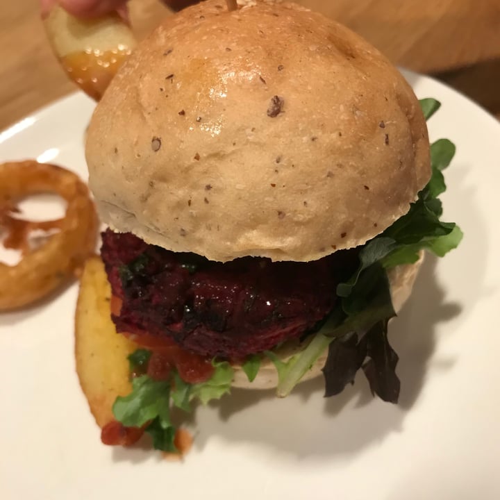 review photo of Real Food Beet (Millet) Burger shared by @proviv on 25 Mar 2021 - review