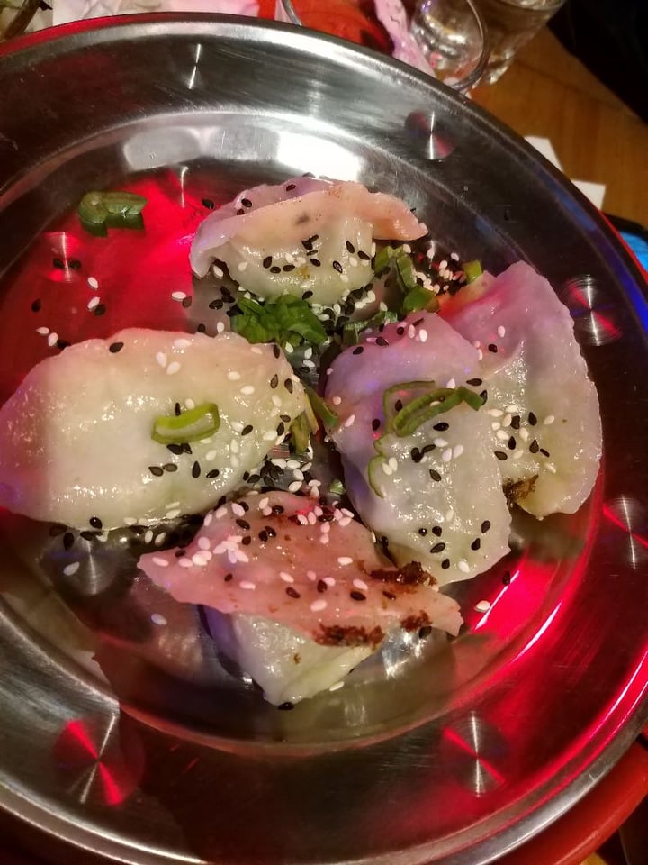 review photo of The Night Market Vegan Dumplings shared by @lolarocha on 22 Sep 2019 - review