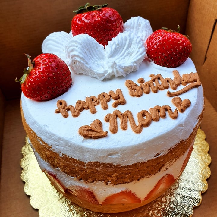 review photo of Wongder Bites Vegan Japanese Strawberry Shortcake shared by @veganspanama on 11 Feb 2021 - review