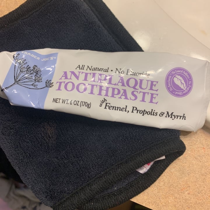Trader Joe's Antiplaque Toothpaste with Fennel, Propolis & Myrrh