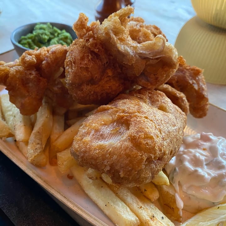 Rockwater Hove United Kingdom Battered Banana Blossom and Chips Review