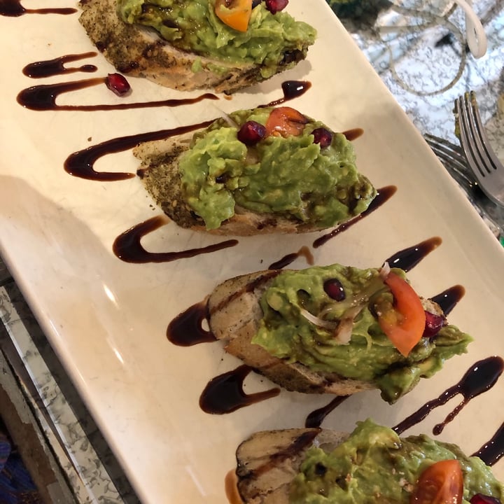 Breaking Bread Dubai دبي, United Arab Emirates Avocado Toast Review