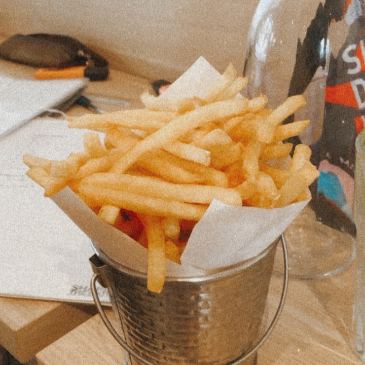 WS Deli Experience Store Jurong East, Singapore Truffle Fries Review