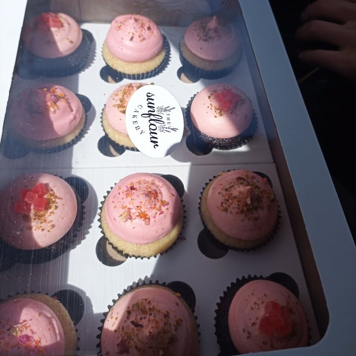 The sunflower cakery Pistatio and rose cupcakes Reviews abillion