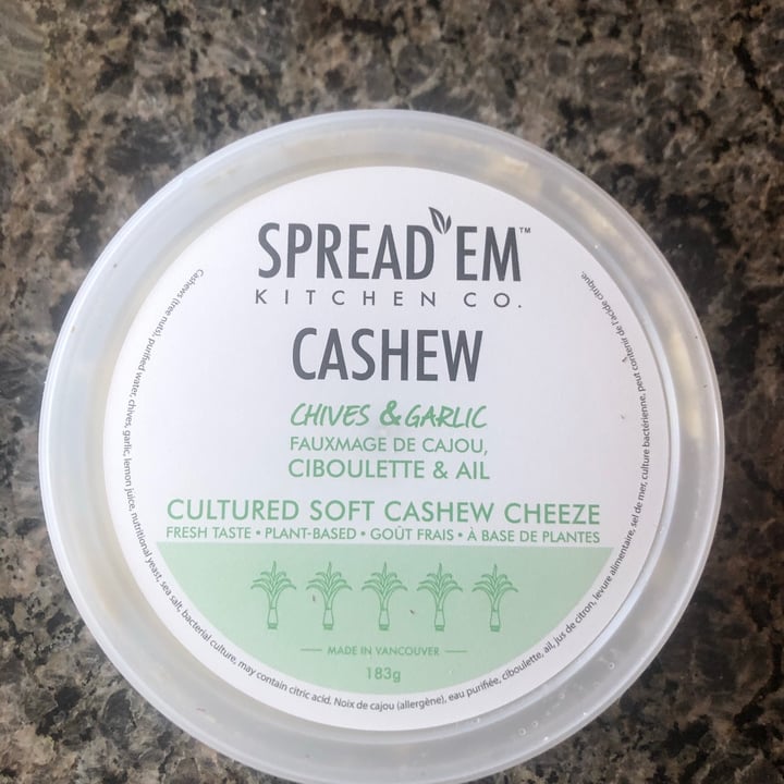 Spread'Em Kitchen Chives & Garlic Cashew Cream Cheeze Review abillion