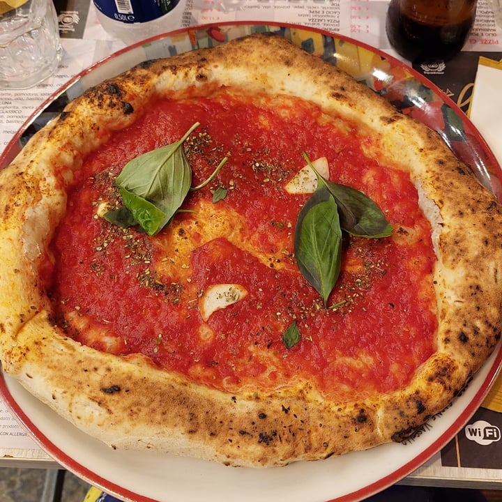 Pizzeria Laezza Napoli, Italy Pizza Marinara Review abillion