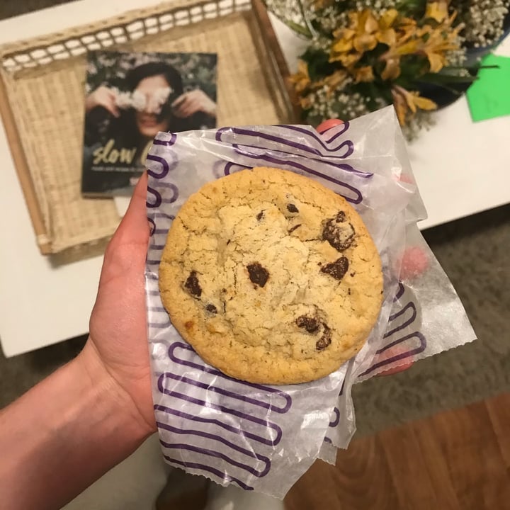 Insomnia Cookies Vegan Chocolate Chip Cookie Reviews abillion