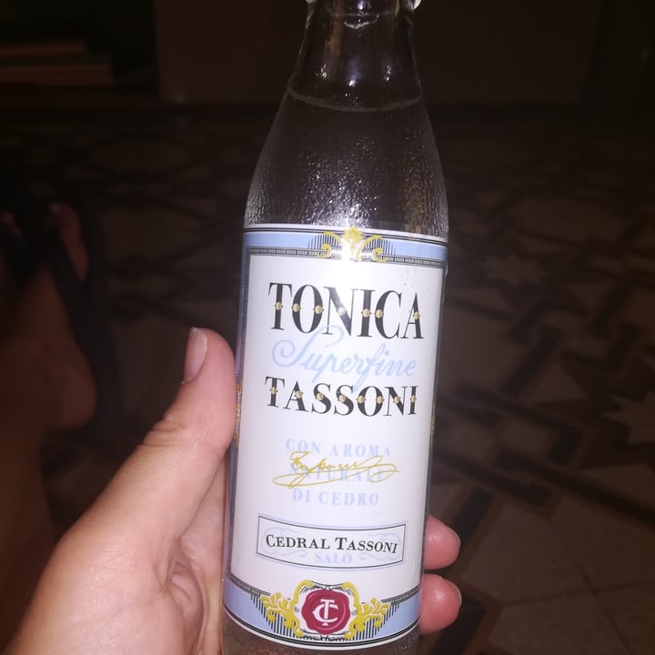 tassoni-acqua-tonica-al-cedro-review-abillion