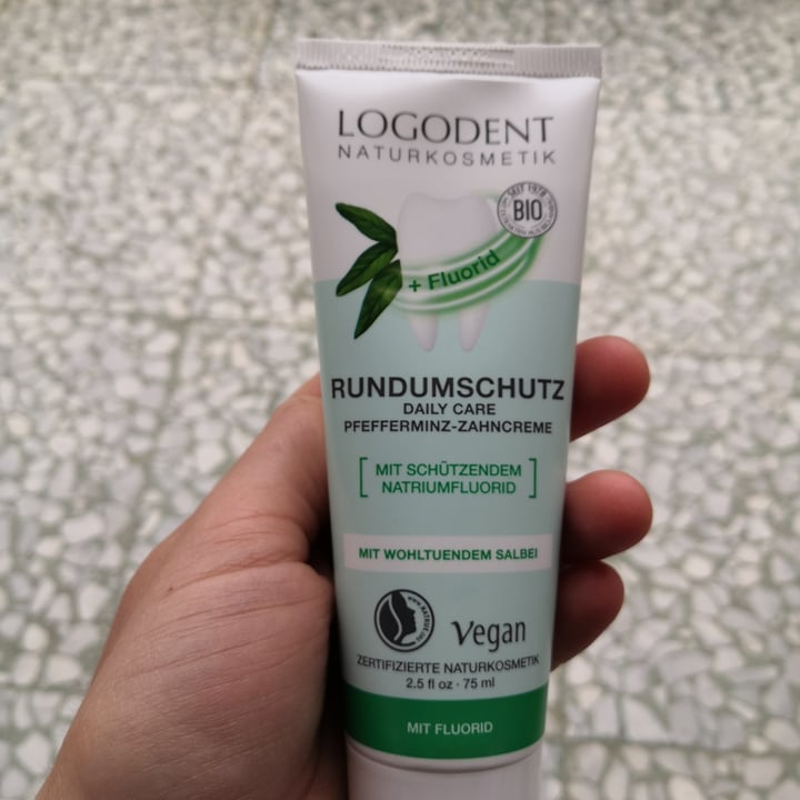 Logodent Dentifricio gel menta e fluoro Reviews abillion