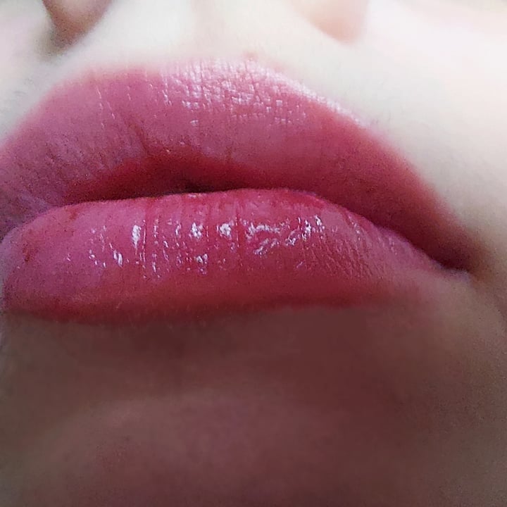 Revolution Beauty Kiss & Care Lip Revival Set Review abillion