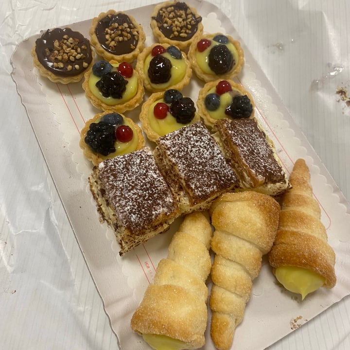 Bar Sole E Luna Cafe Ancona, Italy Pasticceria Vegani Review abillion