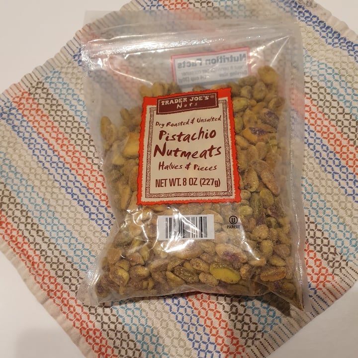 Trader Joe's Raw Pistachio Nutmeats Halves & Pieces Review abillion