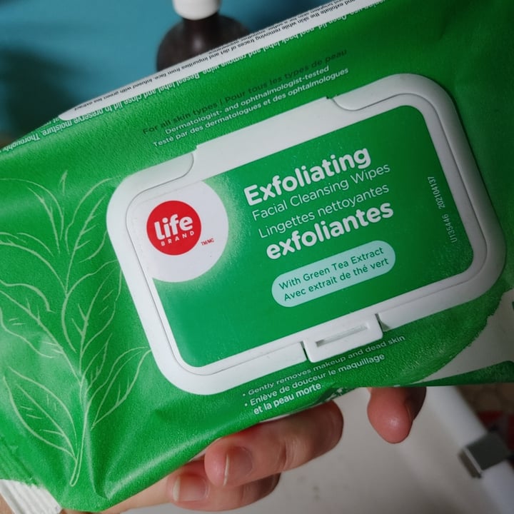 Life Brand Exfoliating Face Cleansing Wipes Review abillion