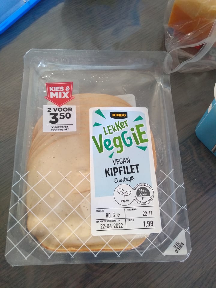 photo of Jumbo  Vegan kipfilet shared by @nicolinebl on  17 Jun 2022 - review
