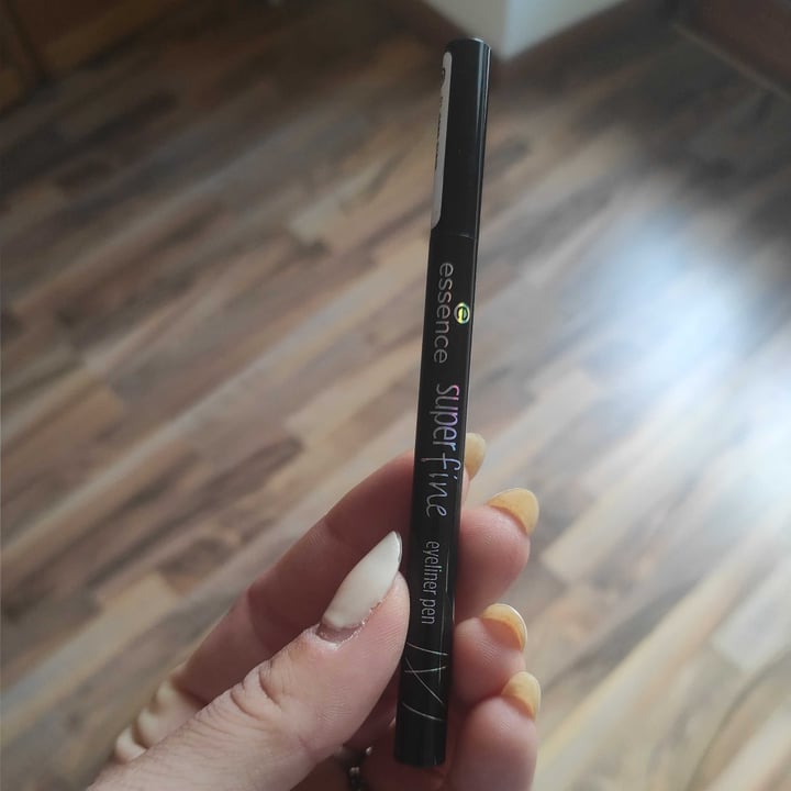 Essence Super fine eyeliner pen Review abillion