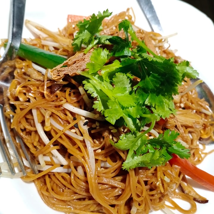 review photo of LingZhi Vegetarian - Velocity@Novena Home-made Fried Turmeric Noodles shared by @shradprads on 01 Oct 2020 - review