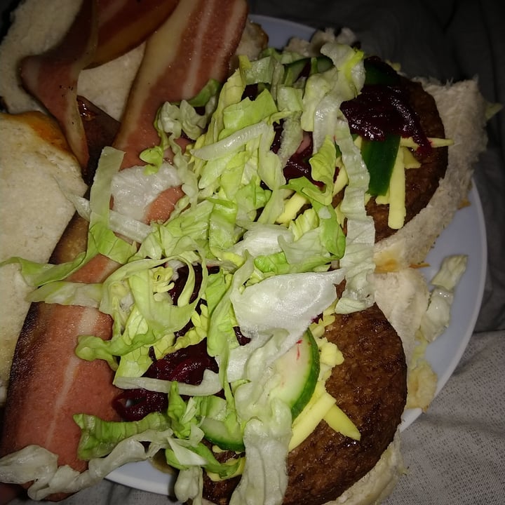 Tesco Plant Chef 8 meat free burgers Review | abillion